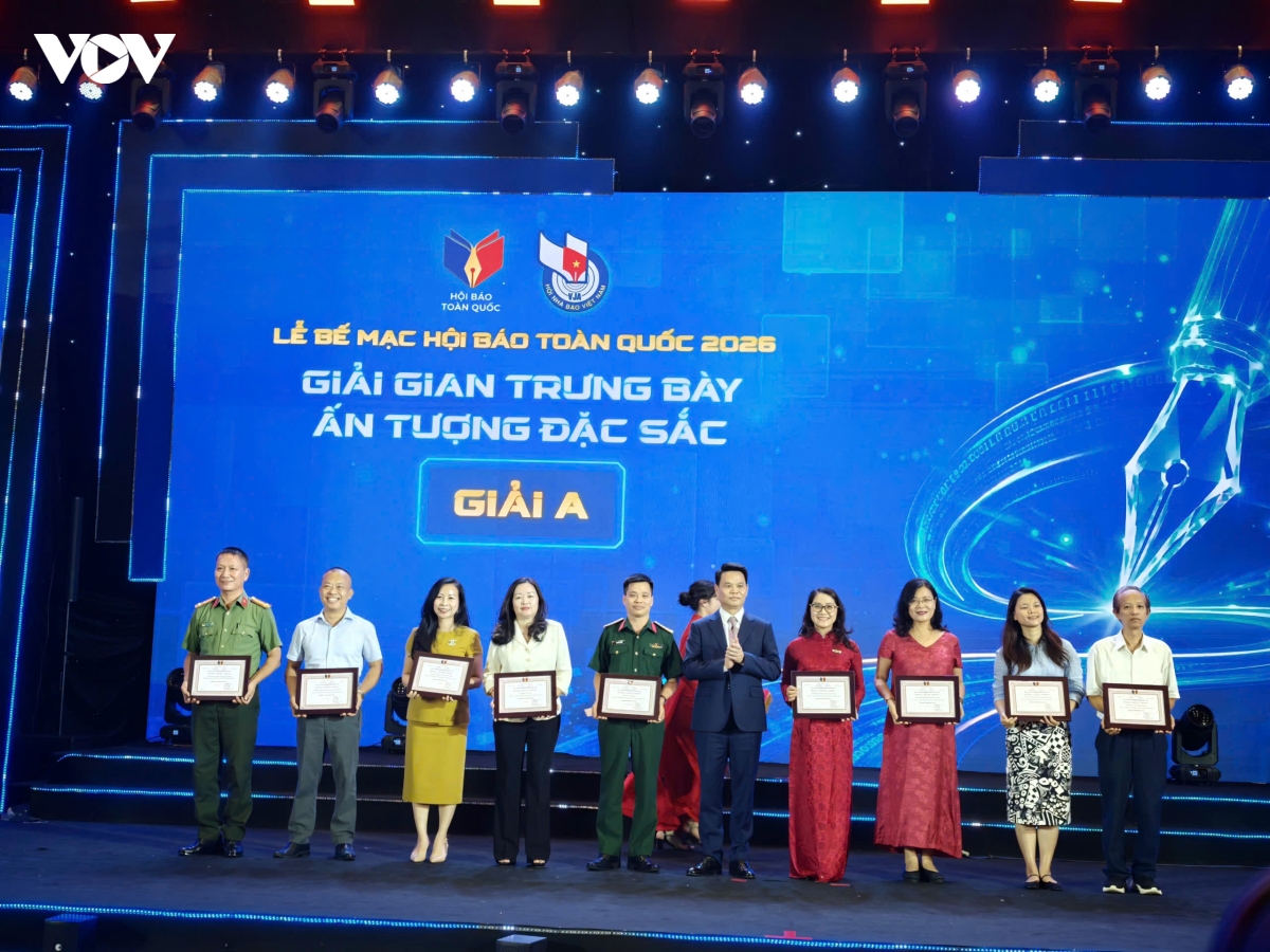 An tuong le be mac va trao giai tai hoi bao toan quoc 2026 hinh anh 11
