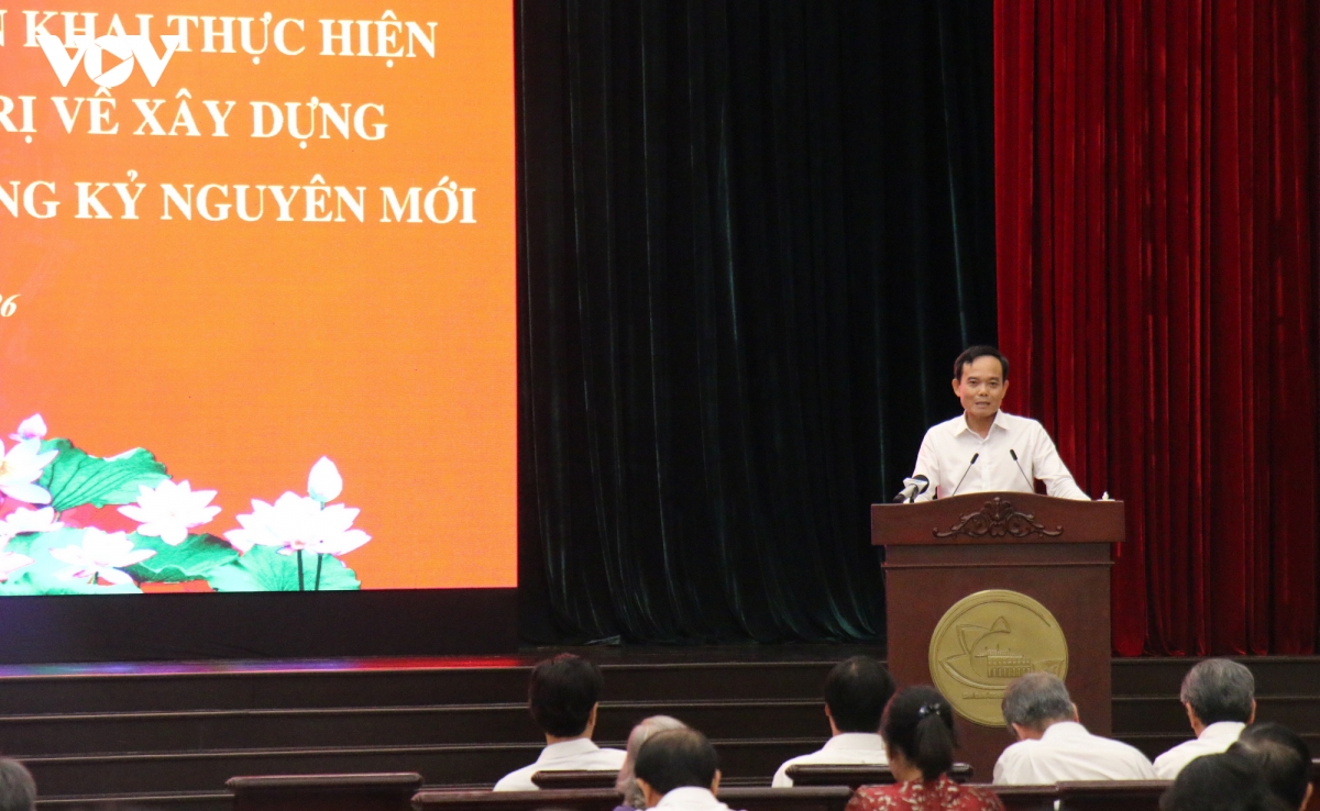 bi_thu_thanh_uy_tp.hcm_phat_bieu_ket_luan_anh_l.s.jpg