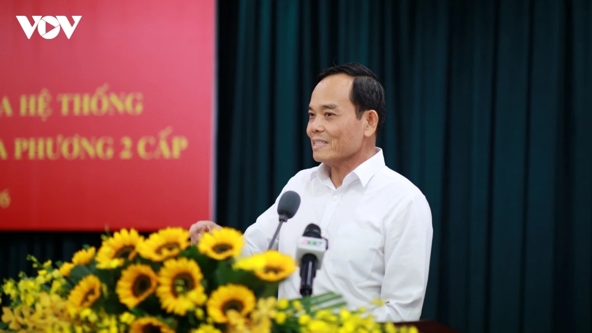 bi_thu_thanh_uy_tp.hcm_tran_luu_quang_phat_bieu_tai_hoi_nghi_so_ket_1_nam_thuc_hien_chinh_quyen_dia_phuong_2_cap_.jpg