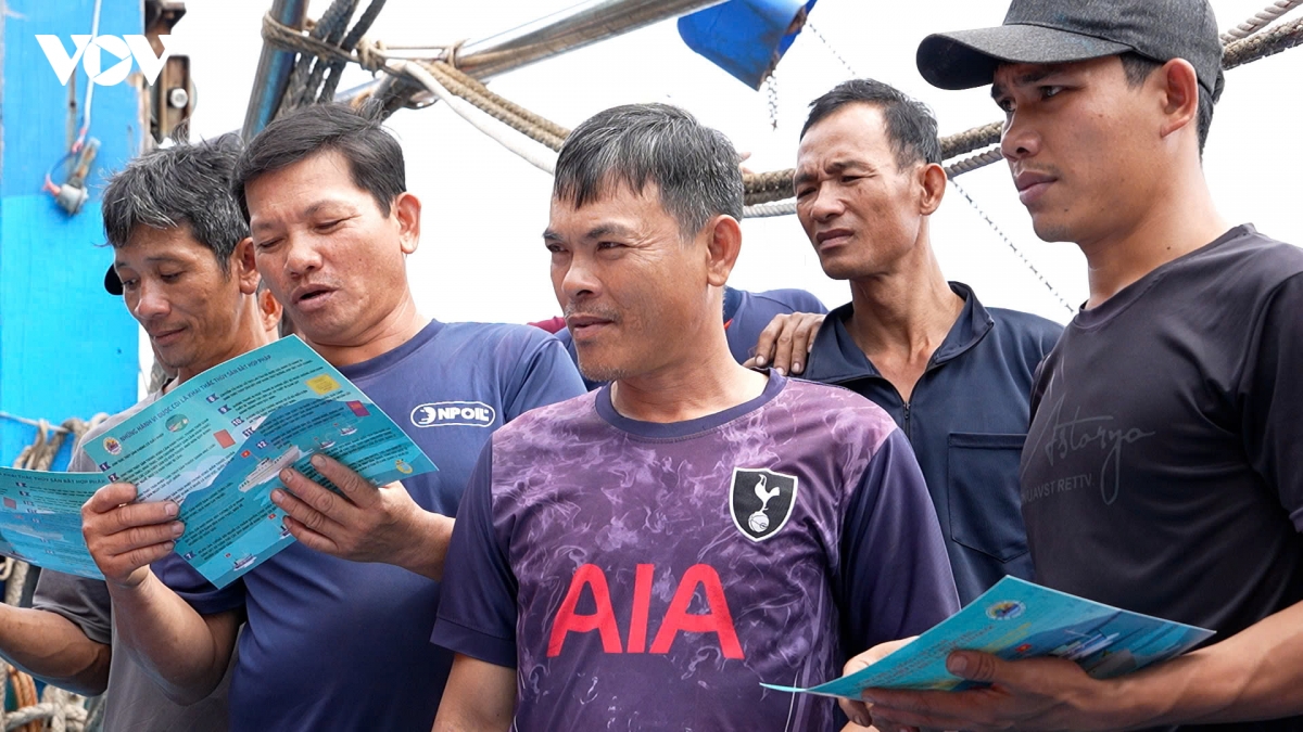 bien phong gia lai dong hanh cung ngu dan chung tay go the vang iuu hinh anh 1