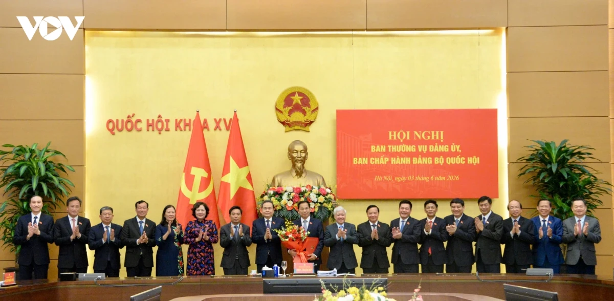 bo chinh tri chi dinh ong le quang manh giu chuc pho bi thu Dang uy quoc hoi hinh anh 5