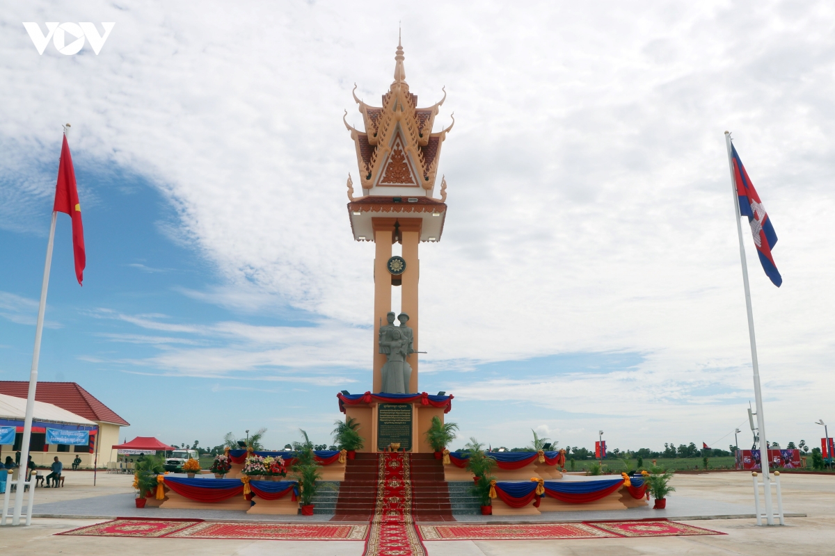 khanh thanh Dai huu nghi viet nam - campuchia tai tinh pursat hinh anh 1