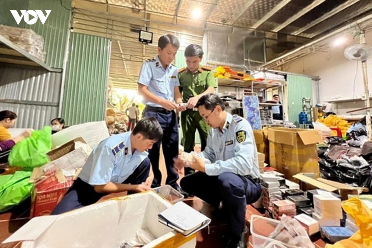 chong-hang-gia-tren-cho-mang-3.6.1.jpg
