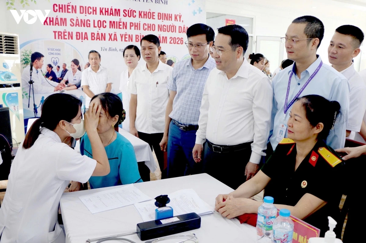 lao cai dong loat trien khai kham suc khoe toan dan hinh anh 3