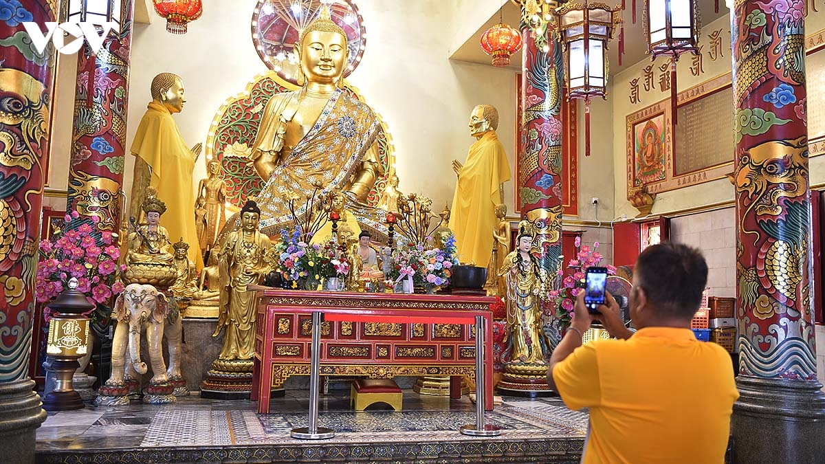ky la nhuc than bat hoai cua cao tang viet trong chua khanh van o bangkok hinh anh 11