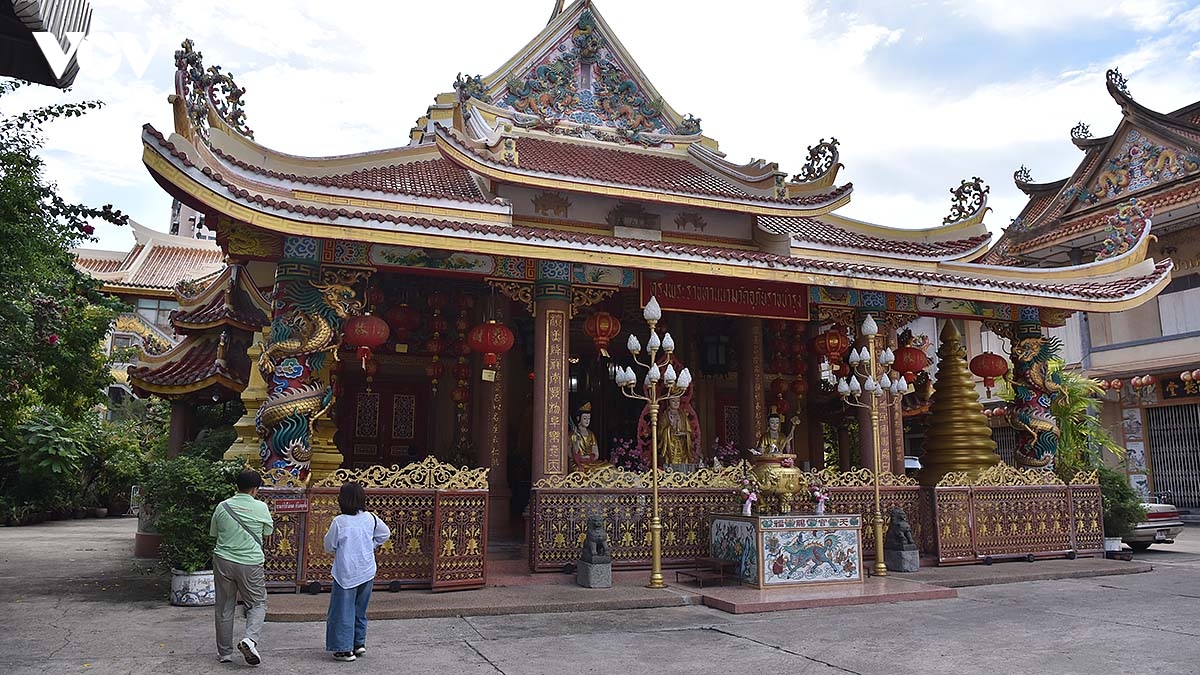 ky la nhuc than bat hoai cua cao tang viet trong chua khanh van o bangkok hinh anh 2