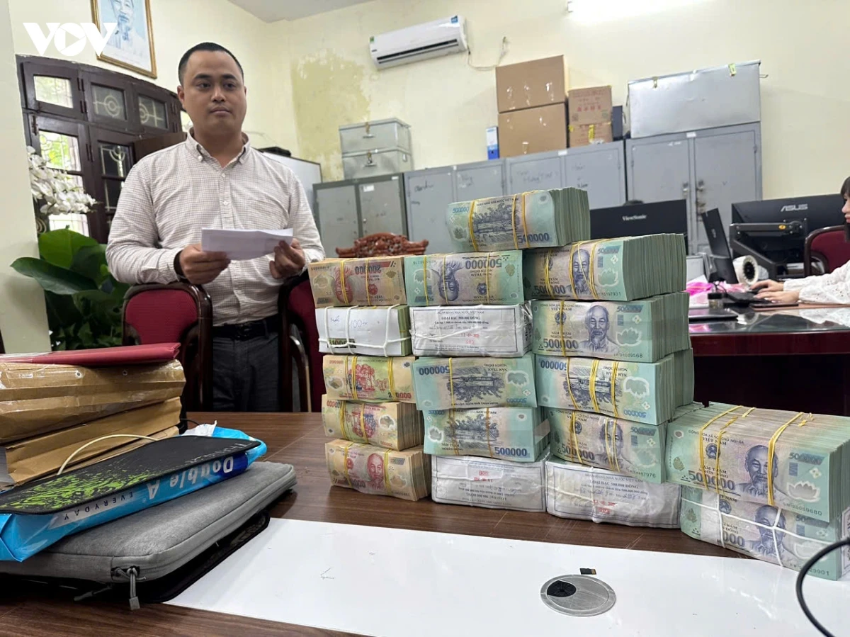 bat ong trum quang ba cho website co bac, thu loi hang ty dong hinh anh 3