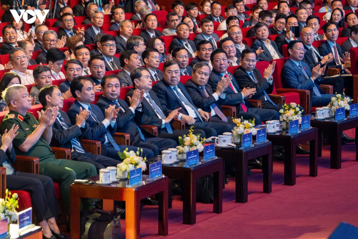 chu tich quoc hoi ha noi, noi hoi tu cua tri tue, cong nghe, nguon luc va y tuong hinh anh 8