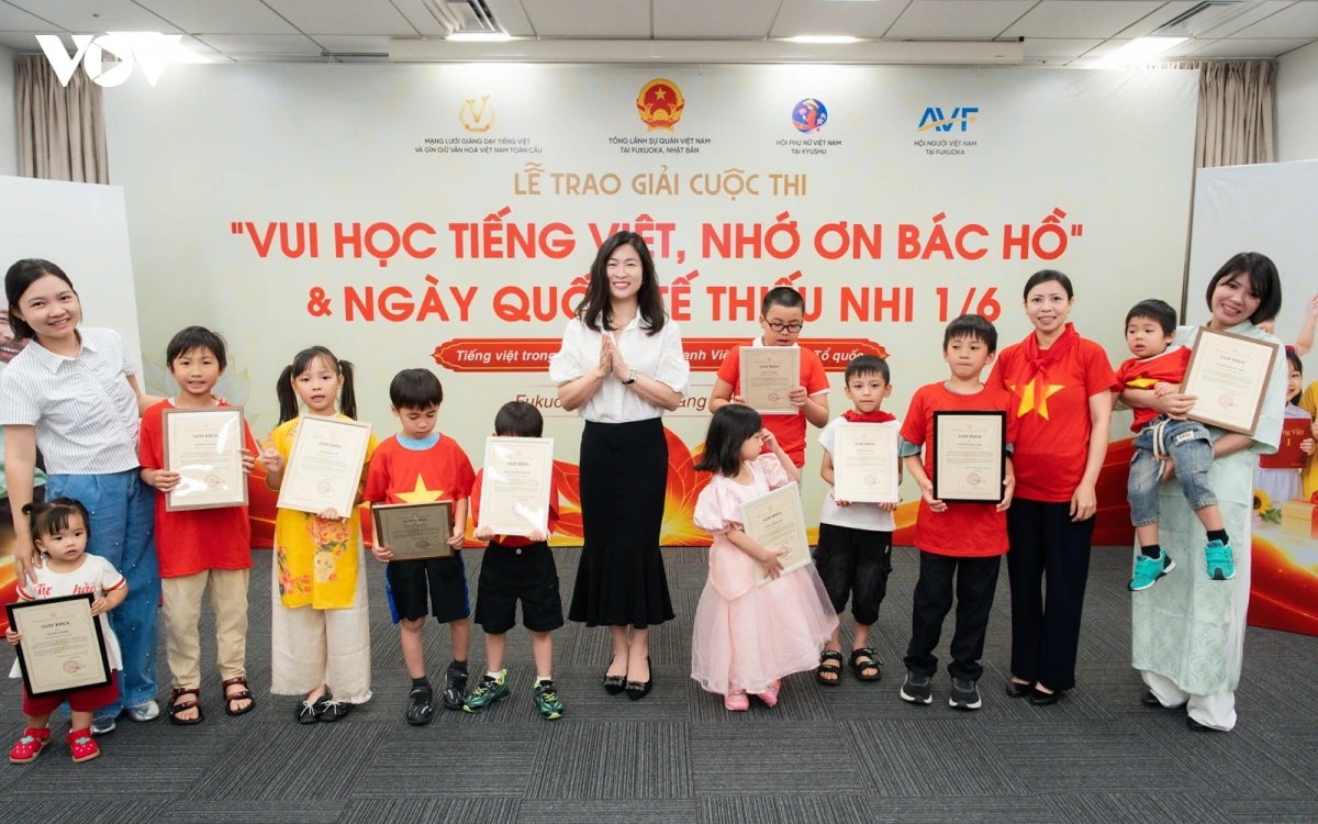 chuong trinh vui hoc tieng viet, nho on bac ho cho thieu nhi nguoi viet o nhat ban hinh anh 2