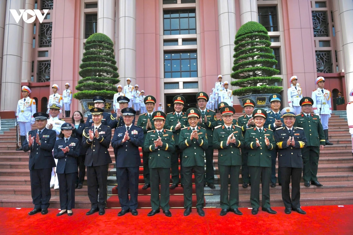 Dai tuong nguyen tan cuong hop tac quoc phong viet nam-nhat ban ngay cang sau sac hinh anh 6
