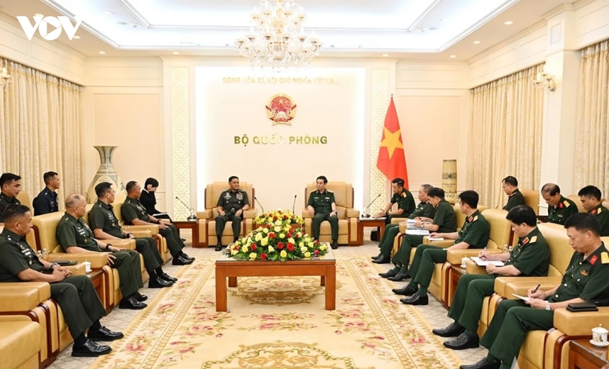 Dai tuong phan van giang tiep tham muu truong luc luong vu trang philippines hinh anh 1