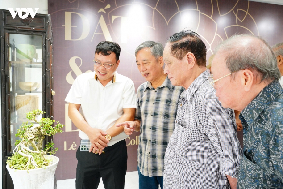 Dat va lua hon 500 hien vat quy hoi tu ben ho guom hinh anh 1