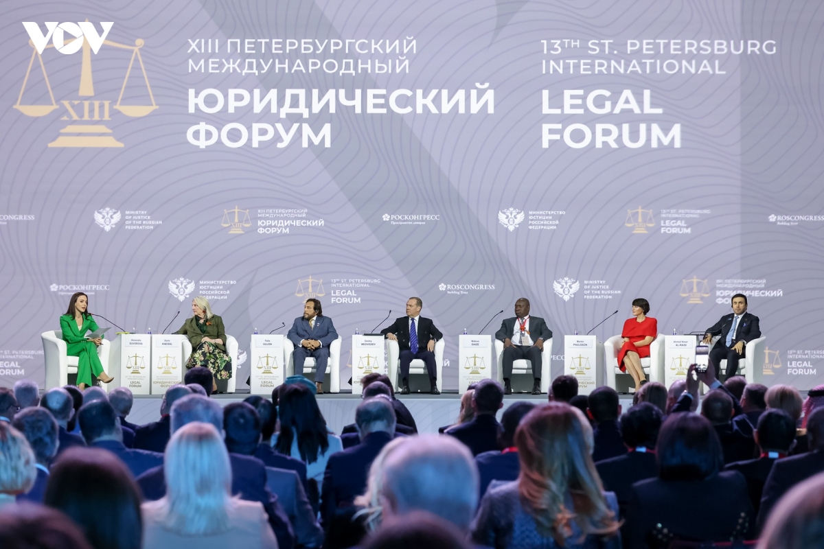 Việt Nam là quốc gia khách mời duy nhất tại Diễn đàn pháp lý quốc tế St.Petersburg