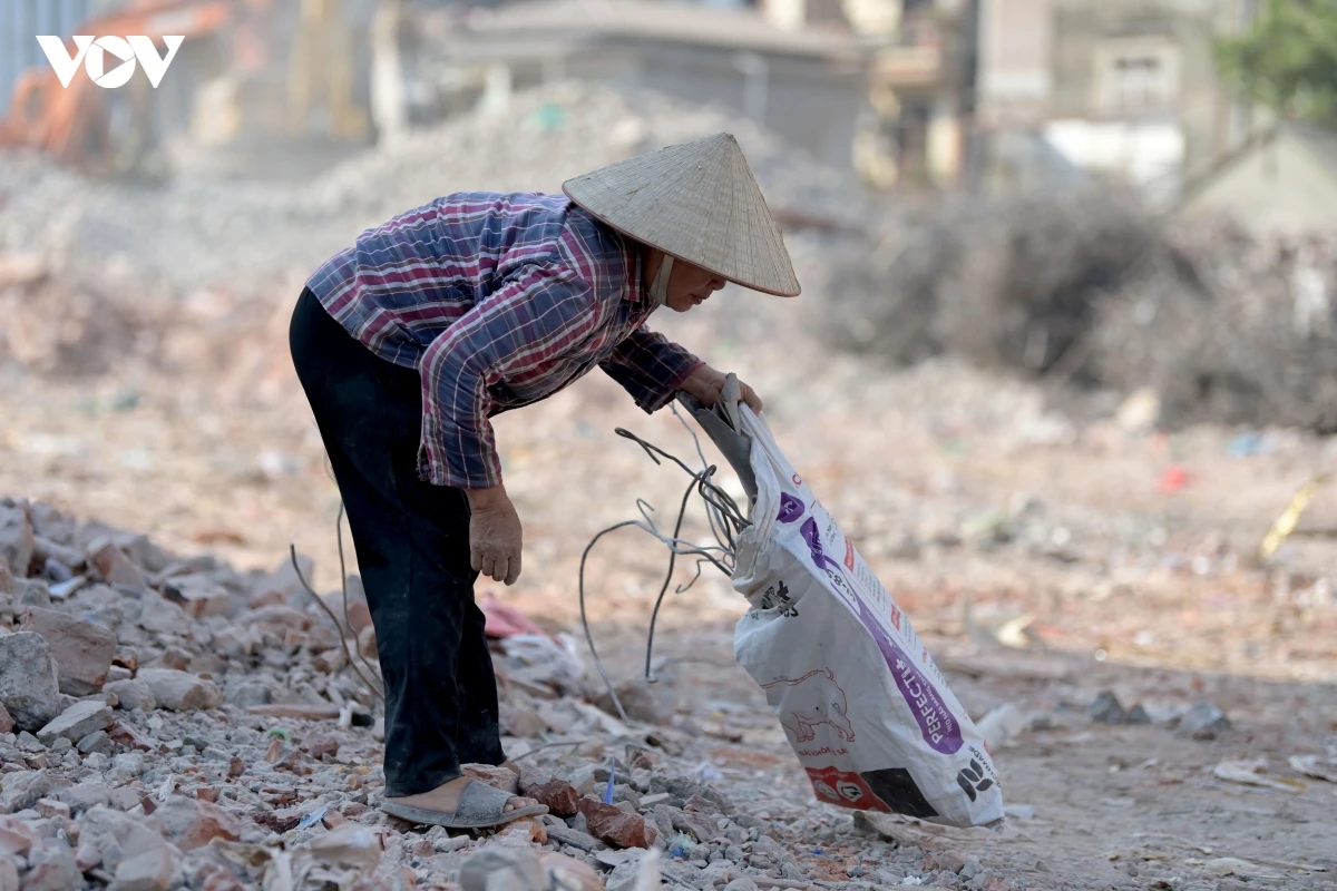 nhoc nhan muu sinh tu nghe mot sat cong truong hinh anh 3