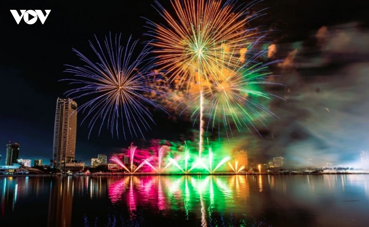 firework_display_in_da_nang.jpg
