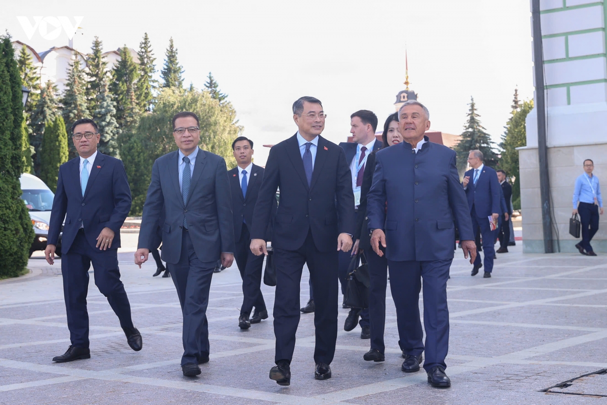 thu tuong le minh hung gap nguoi dung dau cong hoa tatarstan r.n minnikhanov hinh anh 1
