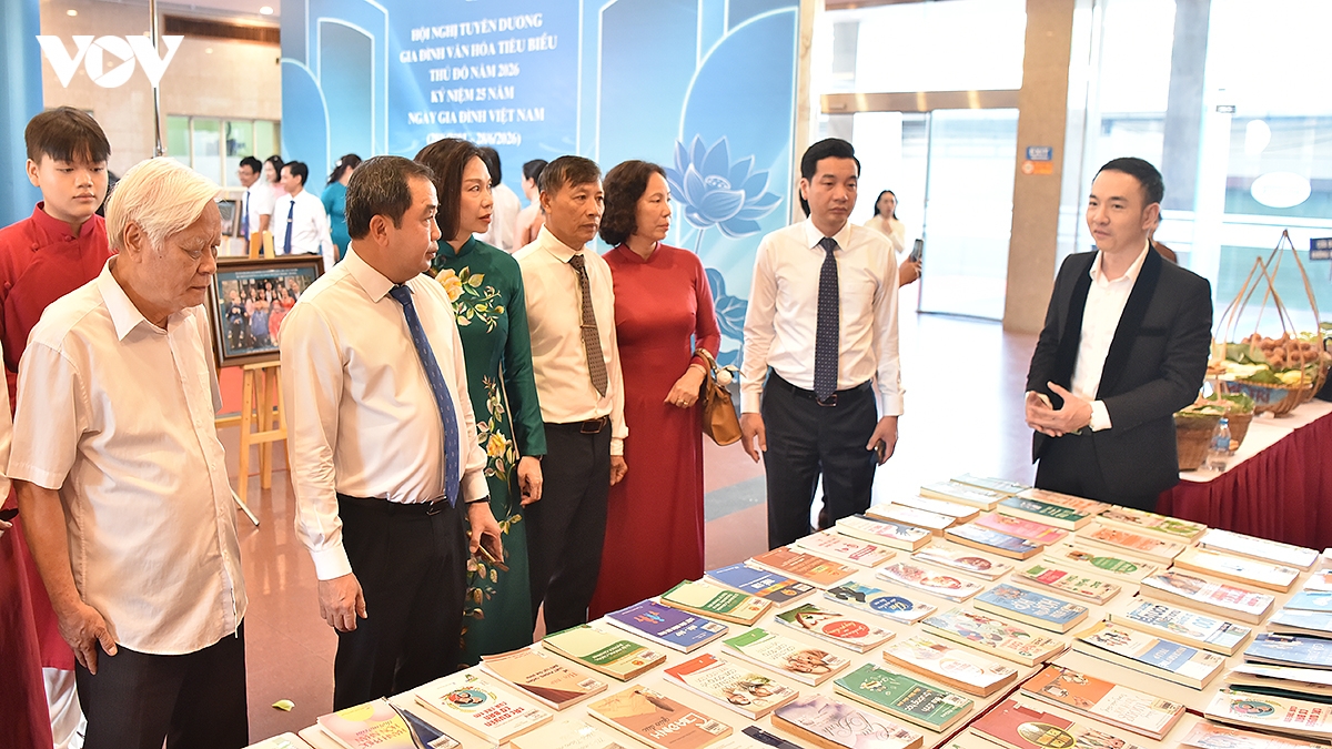 ha noi tuyen duong 126 gia dinh van hoa tieu bieu, lan toa gia tri gia dinh hinh anh 5