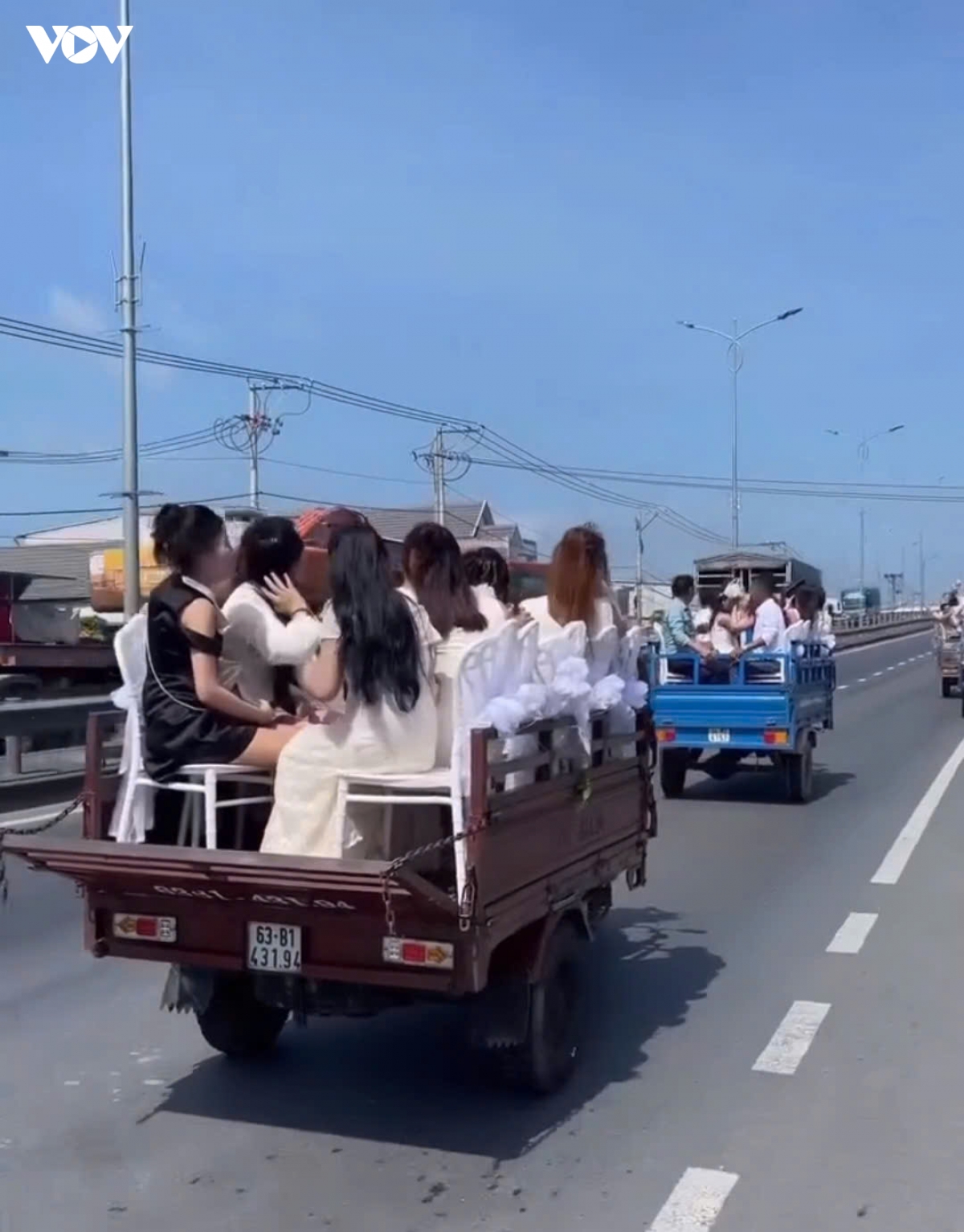 Dong thap xu ly 4 mo to ba banh cho nguoi vi pham luat giao thong hinh anh 1