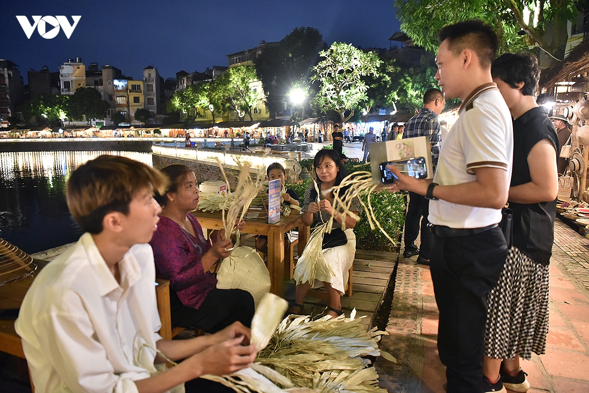 ho van toa do moi voi nhieu trai nghiem van hoa song dong giua long di san hinh anh 8