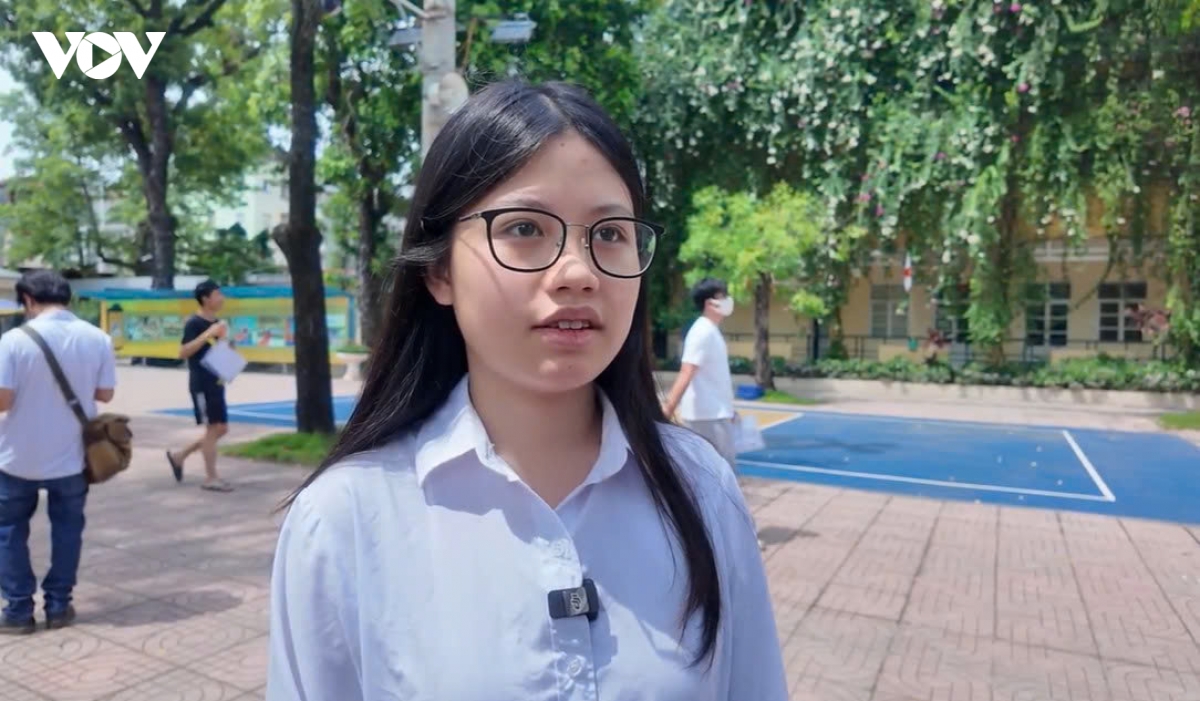 thi tot nghiep thpt truoc gio g thi sinh giu binh tinh, phu huynh giam ap luc hinh anh 4