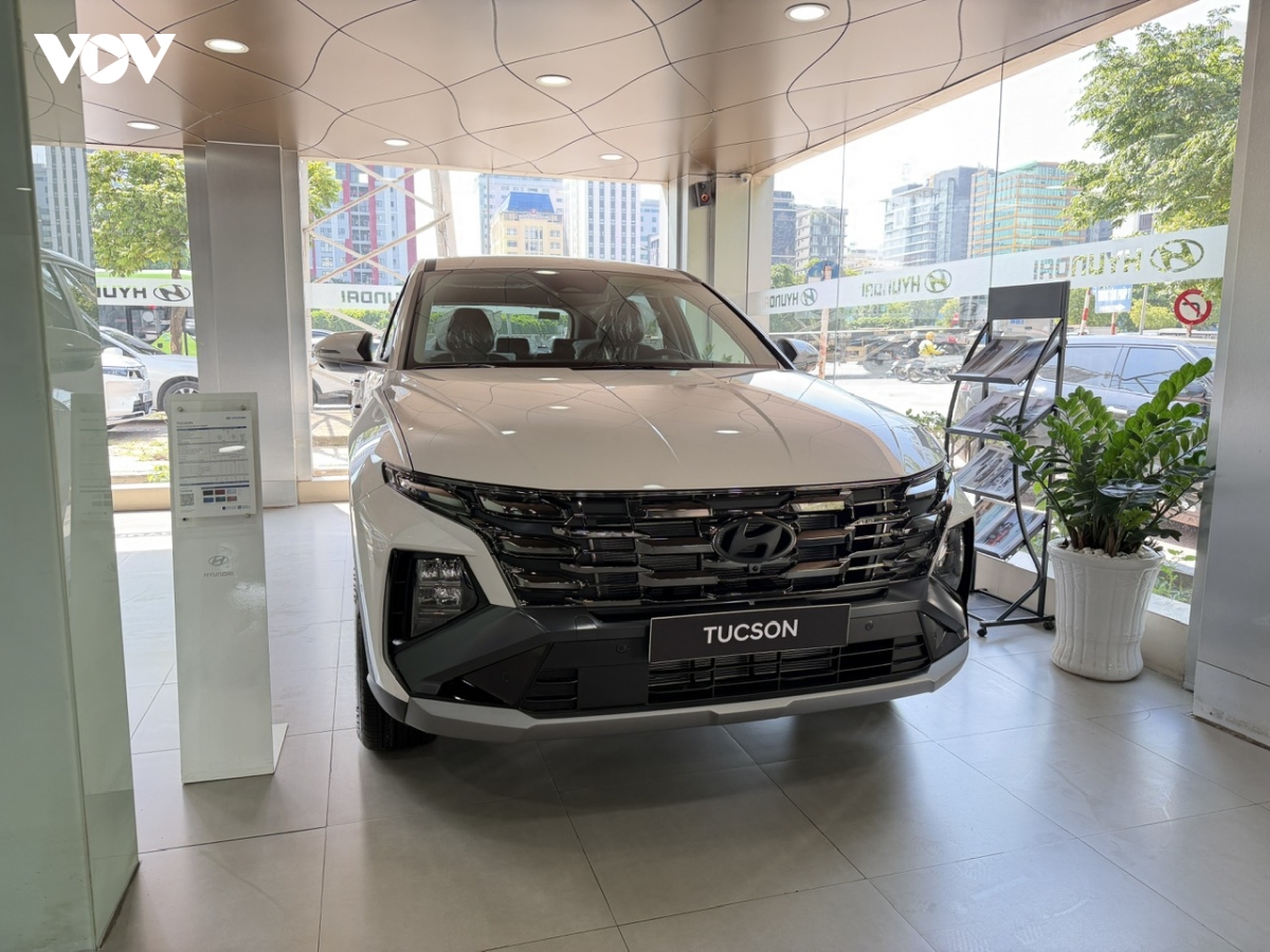 gia hyundai tucson cham day moi re ngang suv hang b, cac doi thu lo lang hinh anh 1