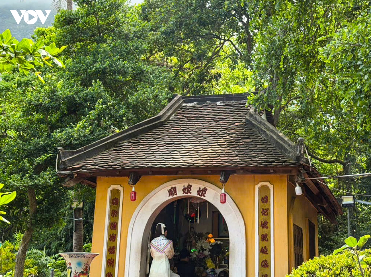 mieu ngu hanh - diem den tam linh binh yen giua long con Dao hinh anh 11