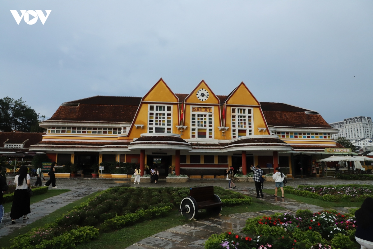 ga Da lat va ky uc ve tuyen duong sat rang cua kieu thuy si huyen thoai hinh anh 2
