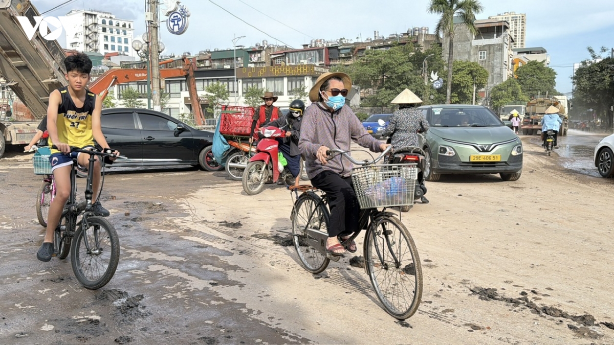 bun dat vai khap duong dan sinh khi thi cong du an kenh la khe, nguoi dan bat an hinh anh 15