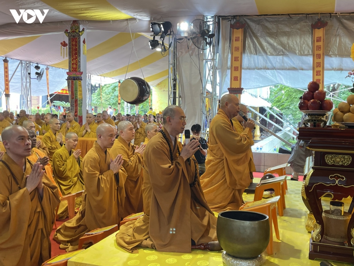tp.hcm to chuc cau sieu liet sy, dong bao yeu nuoc tai cong vien le thi rieng hinh anh 5