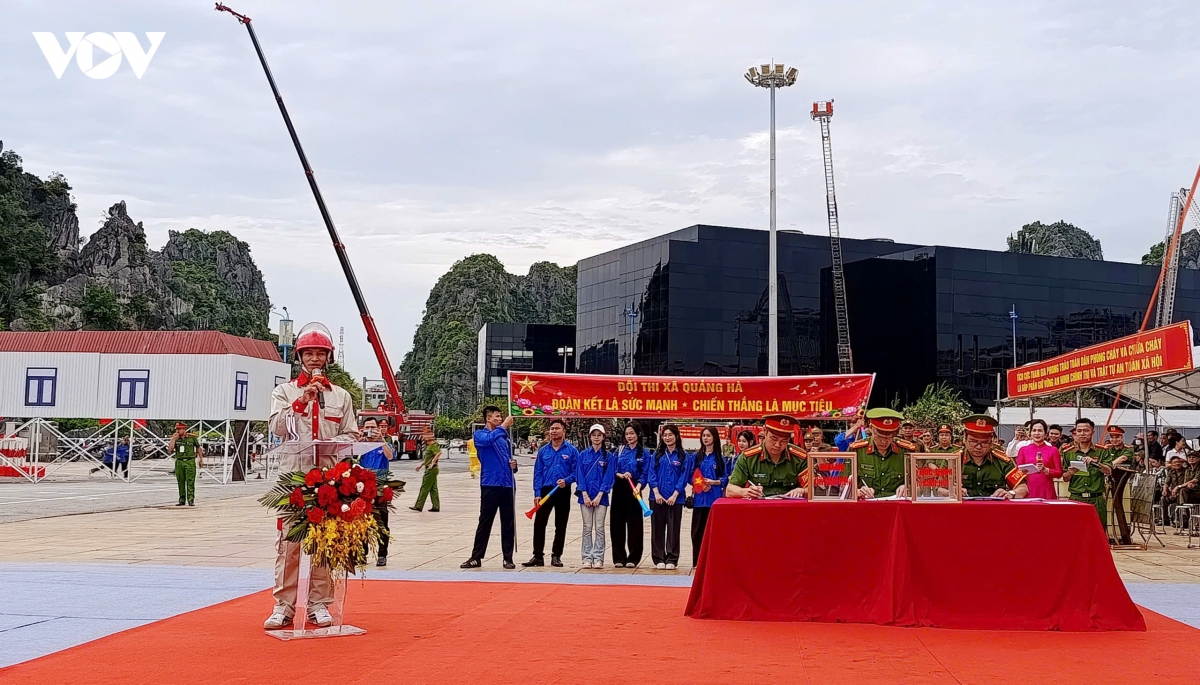 quang ninh to lien gia thuan thuc ky nang xu ly chay trong 5 phut vang hinh anh 4