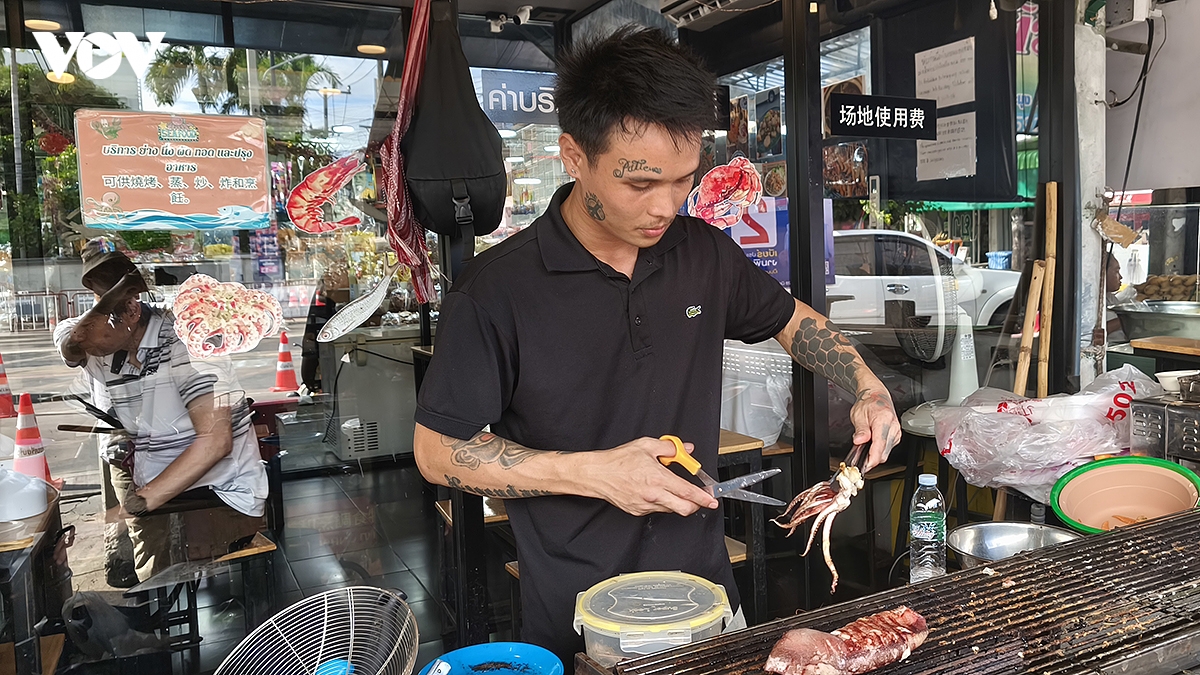 na kluea market toa do buy cook cuc hot danh cho tin do am thuc tai pattaya hinh anh 8