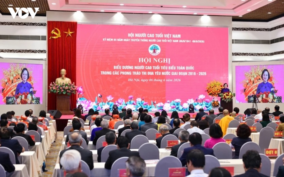 national conference honours exemplary older people for their achievements in patriotic emulation movements during 2016-2026.jpg