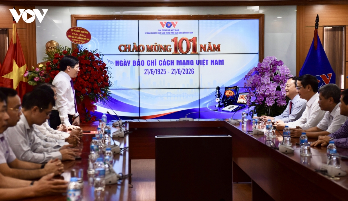 vov khang dinh vai tro bao chi chu luc dua chu truong cua Dang den voi nhan dan hinh anh 4