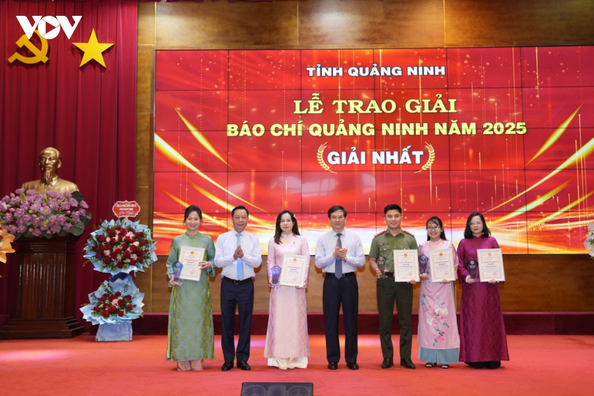 quang ninh 56 tac pham bao chi xuat sac duoc vinh danh hinh anh 3