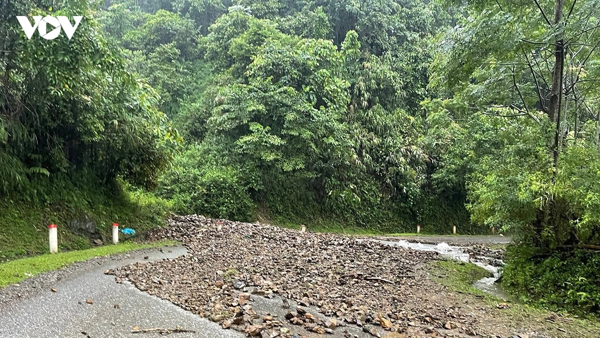 mua lon khien nhieu khu vuc o cao bang sat lo, ngap ung hinh anh 3