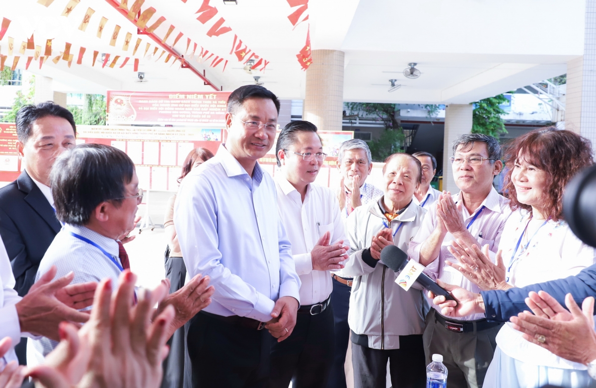 can bo co so ap luc cao, noi va lam den cung hinh anh 6
