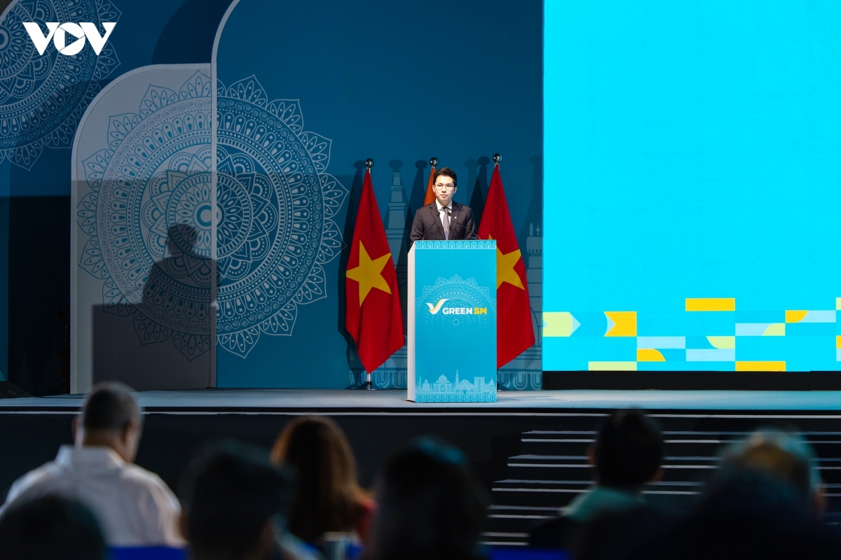 ong_nguyen_van_thanh_-_tong_giam_doc_gsm_toan_cau_phat_bieu_chao_mung_tai_su_kien_l1.jpg