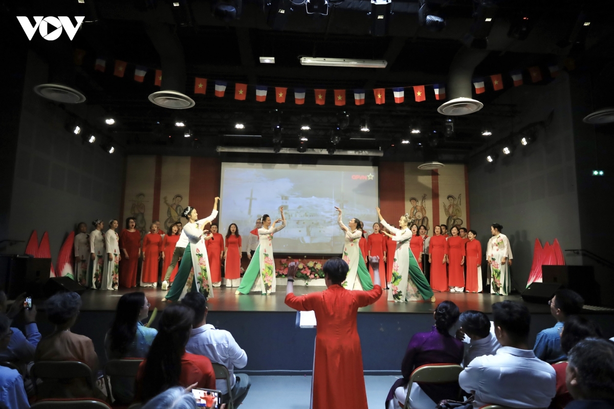 hanh trinh di san cua chu tich ho chi minh tren dat phap hinh anh 6