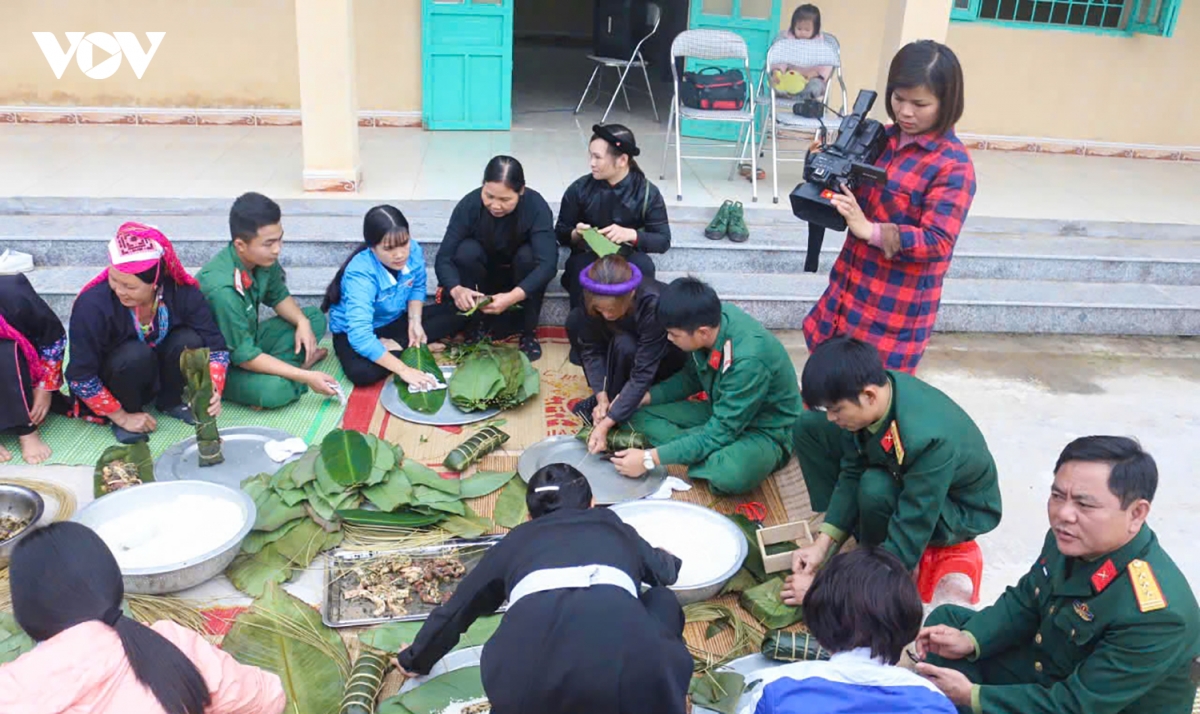  phong vien xa phuong thoi fanpage, ai hinh anh 4