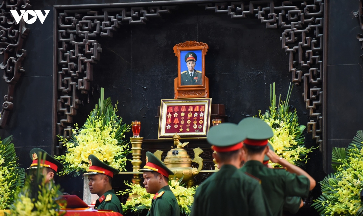 tien biet anh hung la van cau ve noi an nghi cuoi cung hinh anh 3