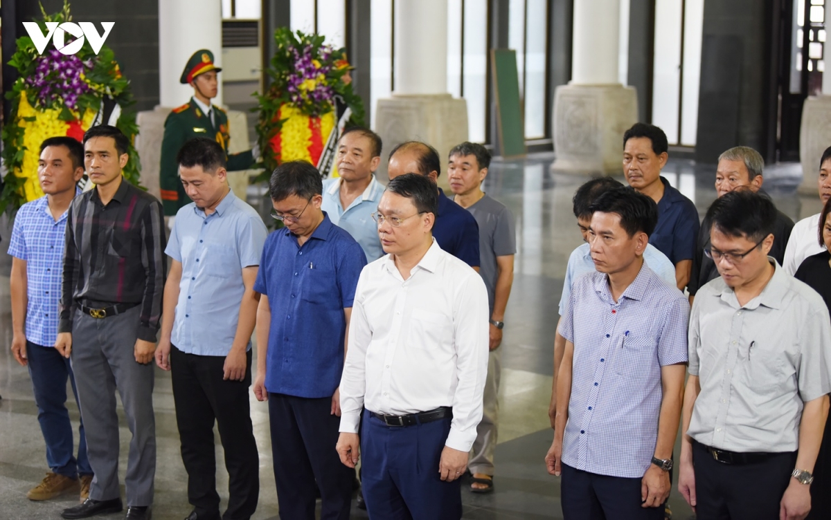 tien biet anh hung la van cau ve noi an nghi cuoi cung hinh anh 7