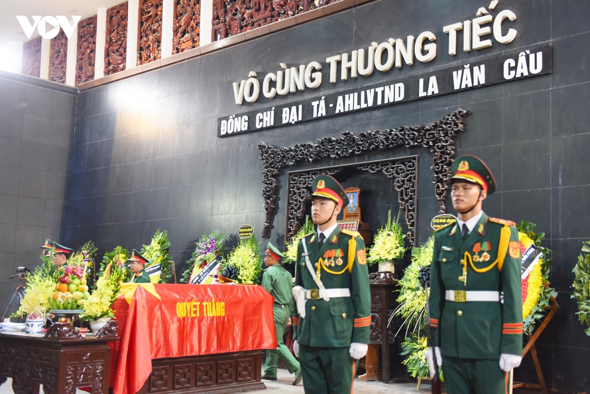 tien biet anh hung la van cau ve noi an nghi cuoi cung hinh anh 4