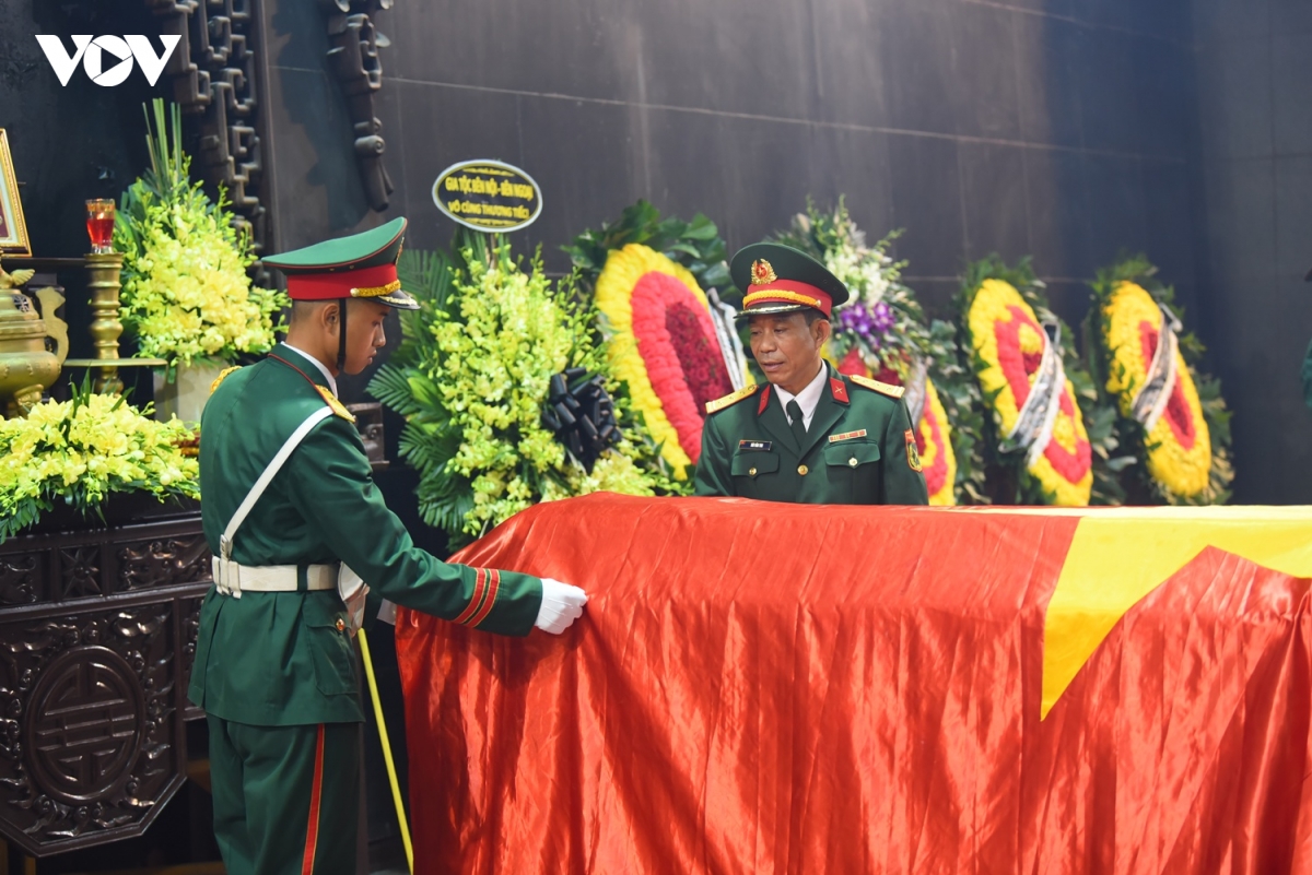 tien biet anh hung la van cau ve noi an nghi cuoi cung hinh anh 2