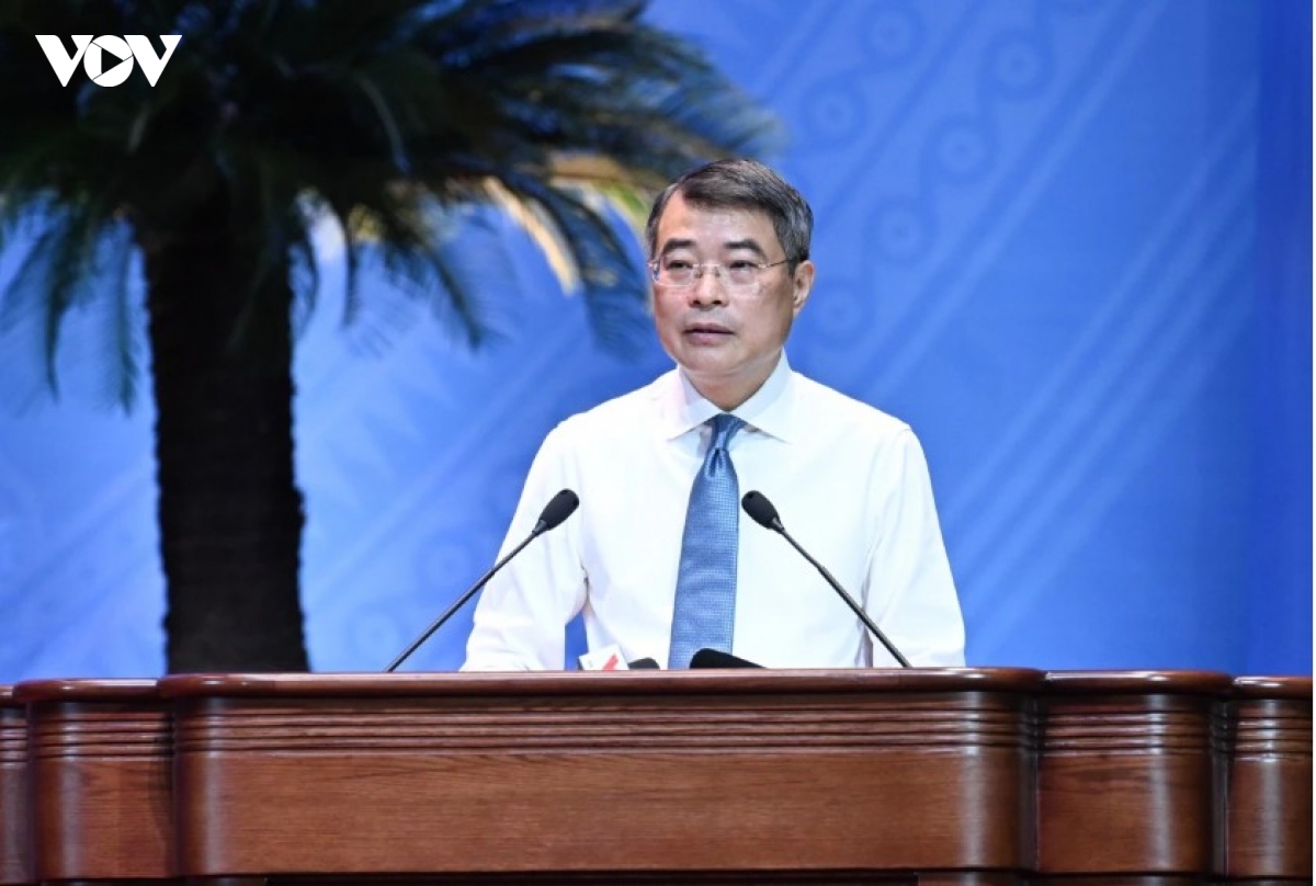 raising labour productivity key to achieving double-digit growth pm hung picture 3