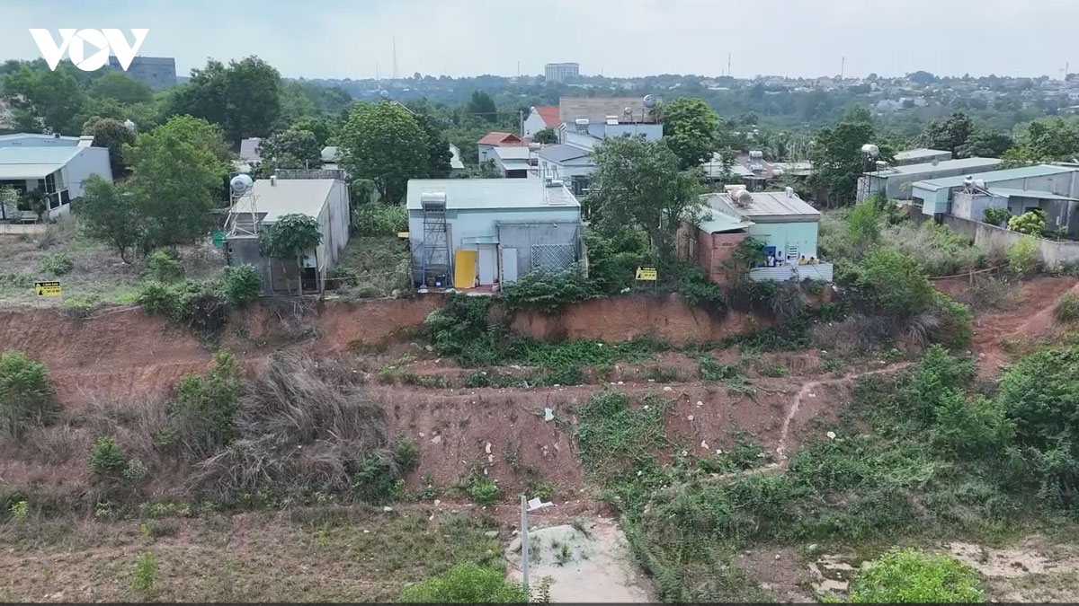 khai thac dat trai phep de lai vuc tu than , dung bat ngan sach tra cho sai pham hinh anh 1