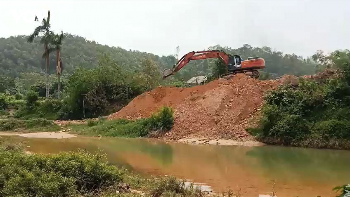 ai cap phep du an khu do thi Dong truong son o phu tho lan, chan song bui hinh anh 2