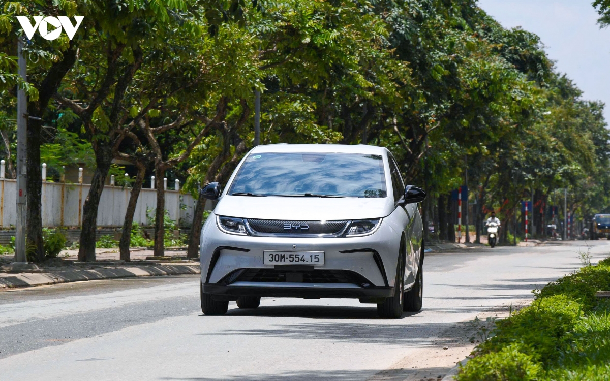 byd dolphin 2026 ban nang cap lon cho xu huong o to dien do thi tai viet nam hinh anh 1