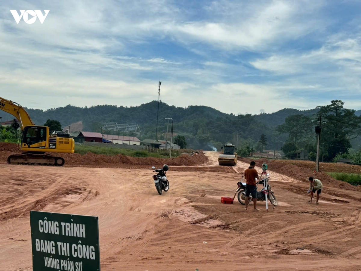 cao bang du an duong tranh truong ha tang toc ve dich truoc hen hinh anh 1