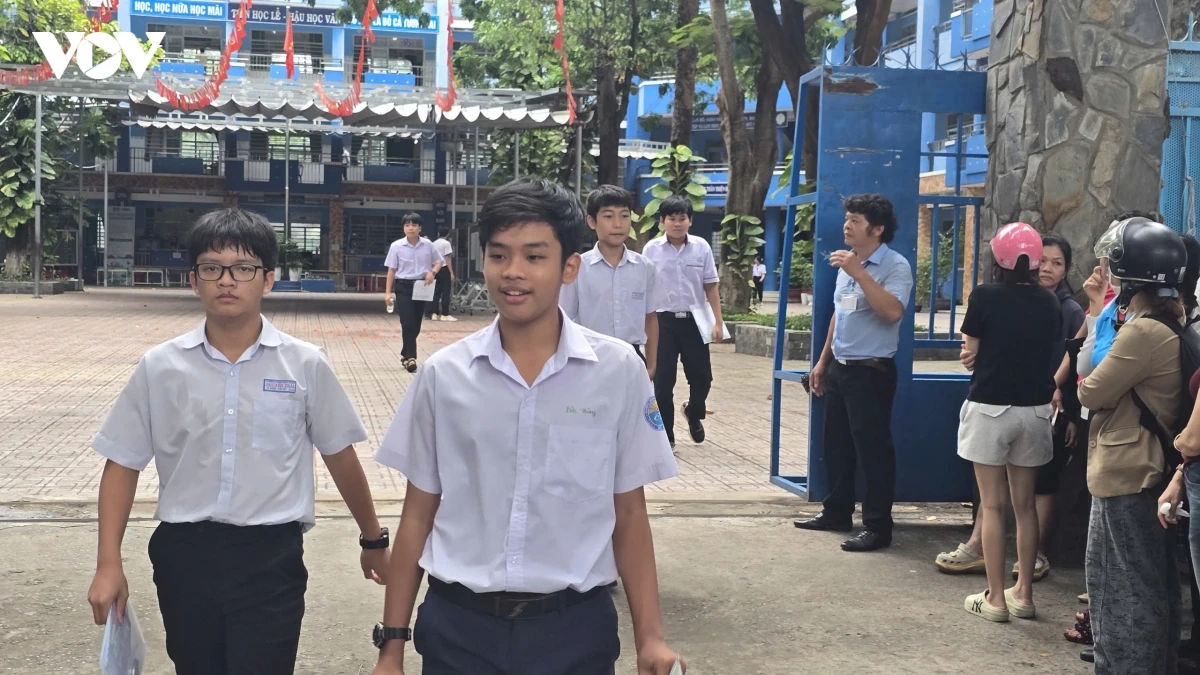 De van thi lop 10 tp.hcm gan voi thuc te, co tinh phan hoa hinh anh 3
