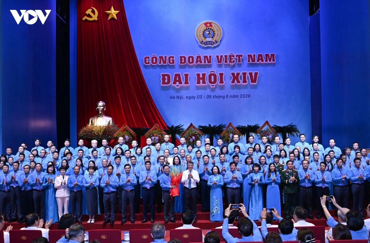thu tuong le minh hung trao doi, thao luan voi dai bieu du Dai hoi cong doan hinh anh 5